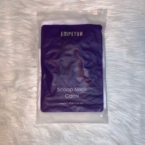 🆕 Shapermint’s Empetua everyday scoop neck cami. XL = size 10.